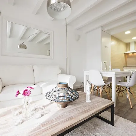 The White Flats Sant Antoni *